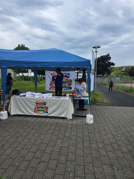 Stand beim Aufbau Meckenheim ist bunt