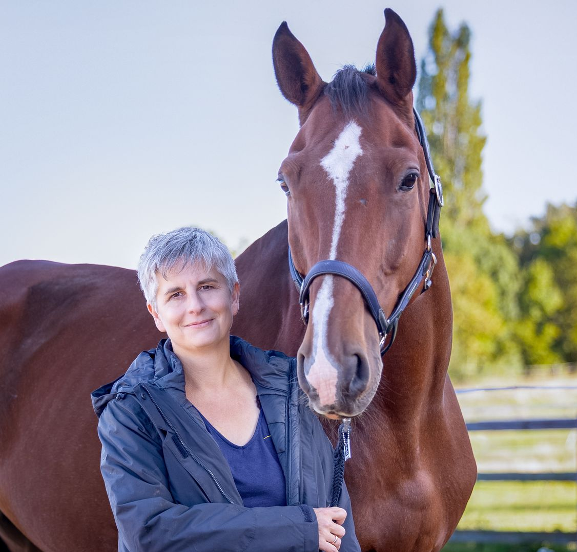 Sandra Bertl mit Coaching-Pferd 