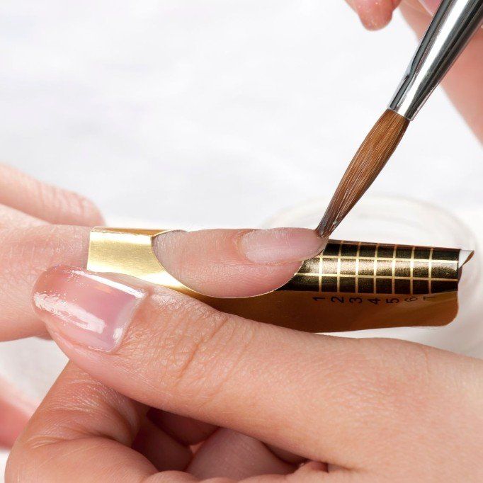 Naturnagelverlängerung mit Schablonentechnik und Gel