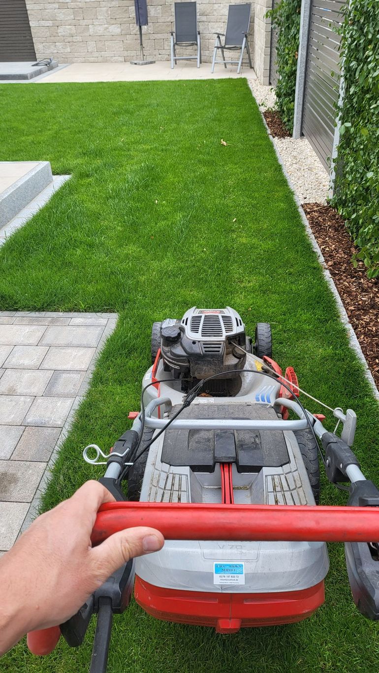 HFS Michael Fuß
Mähen
Hausmeister
Gartenpflege
Moosinning