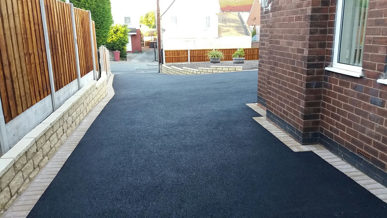 Smart Tarmac Driveways In And Around Oxfordshire