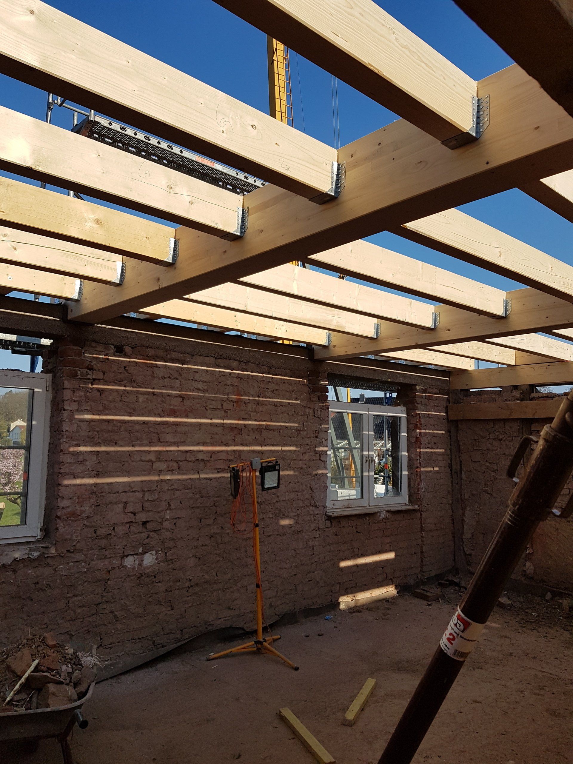 Dachstühle und Deckenkonstruktionen aus Holz