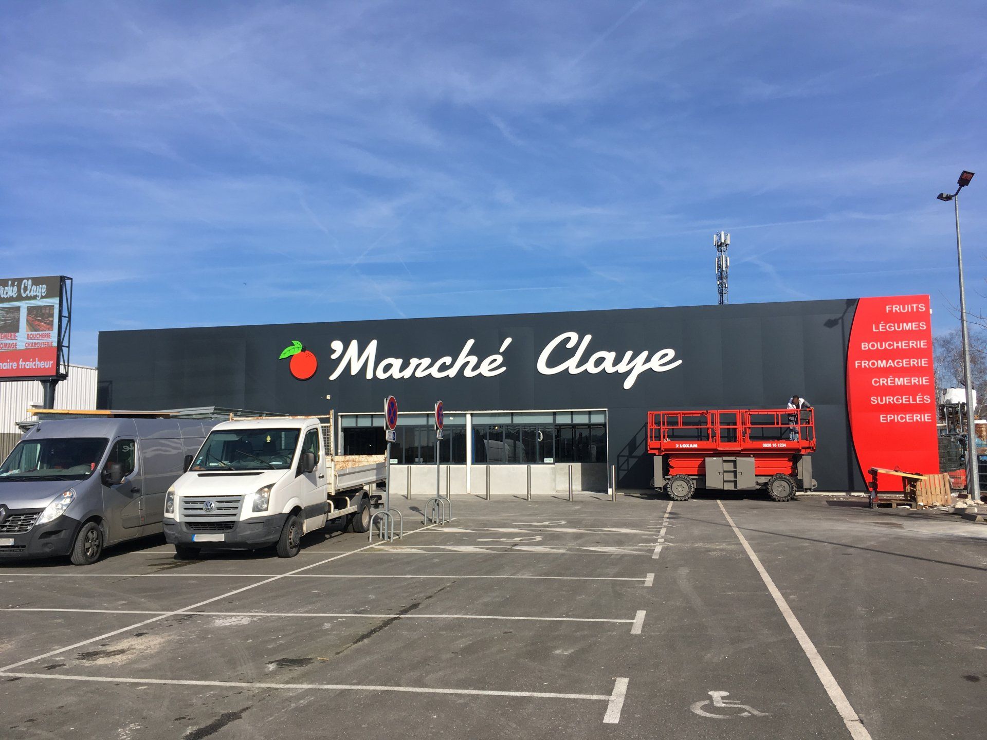 Habillage façade et enseignes lumineuse