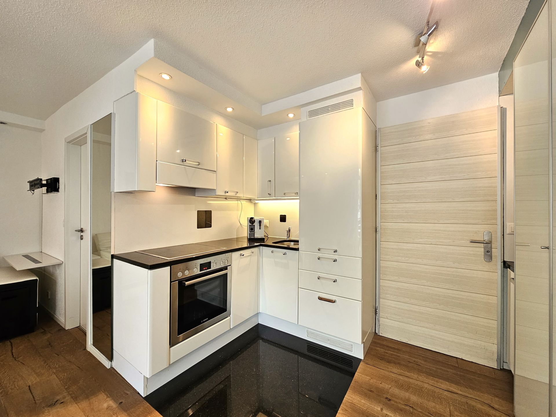 Moderne preiswerte Ferienwohnung Schweiz/1 - 3 Personen/Zentrum/
BILLIG MIETEN/ Leukerbad/FEWO/
Leukerbad/Weihnachten/ Sylvester/
Karneval in  Schweiz/Kanton Wallis/
Skiferien Preiswert/Selbstversorger/