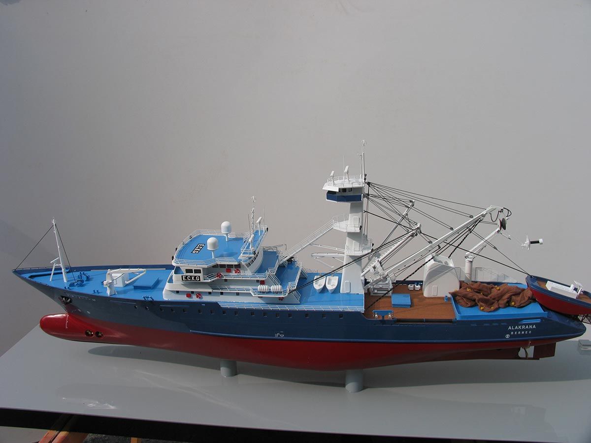 Maqueta barcos.