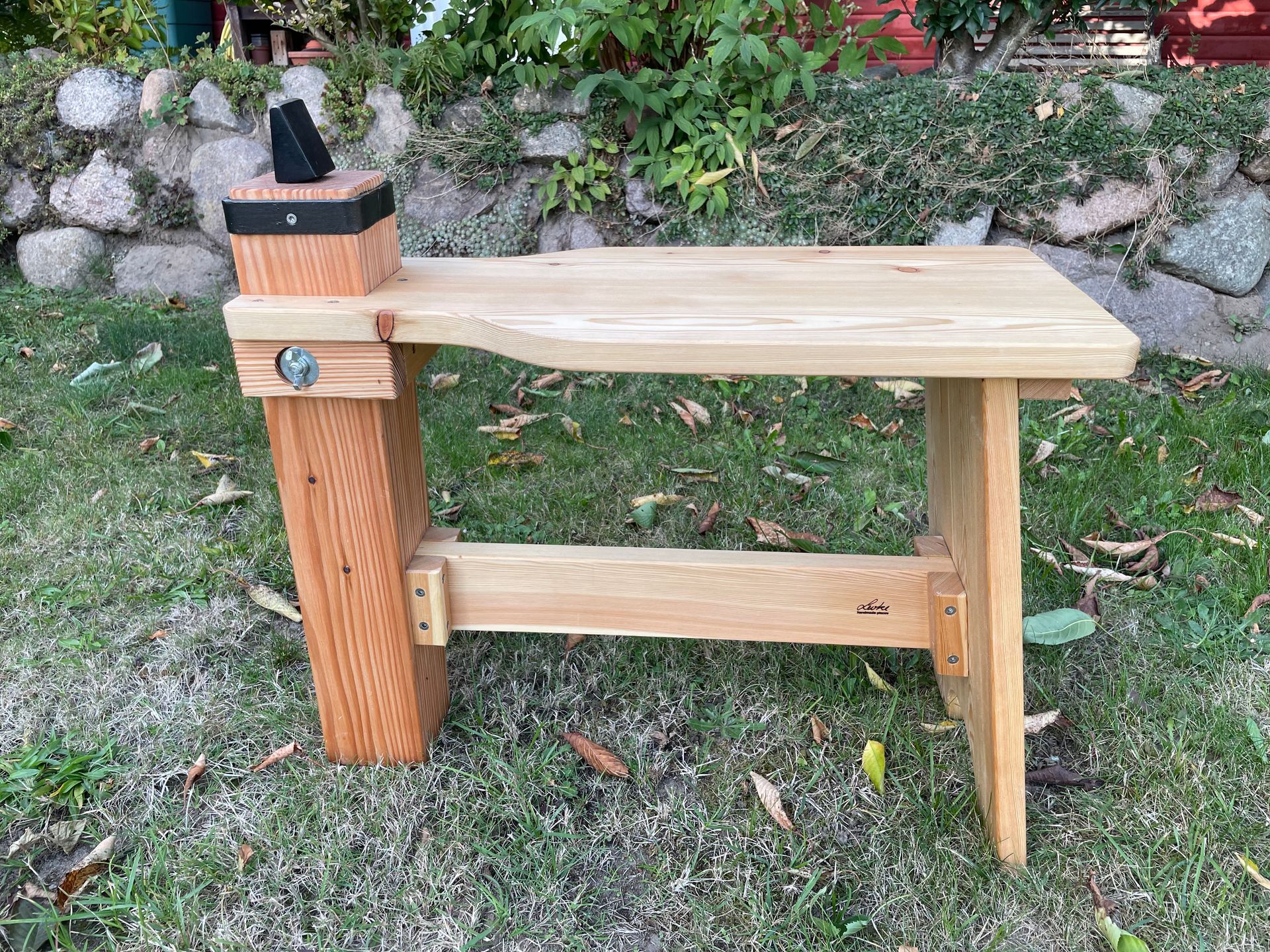 „Herrentasche“, Getränkebox und Sitzhocker handgefertigt aus Fichtenholz