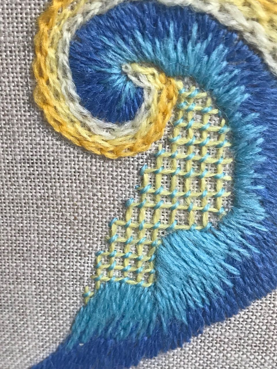 How To Design The Direction Of Lattice Filling Stitches For Embroidery 5174