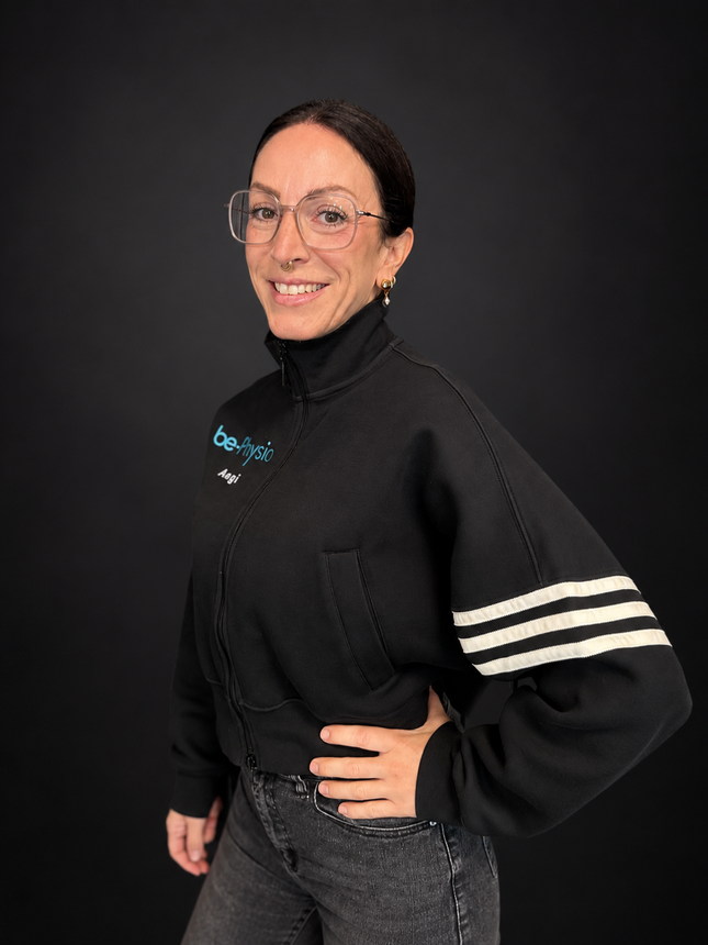 Angela Tardino vom Team be-Physio Ottobrunn – Praxismanagerin mit individueller Betreuung im modernen Praxisumfeld in München