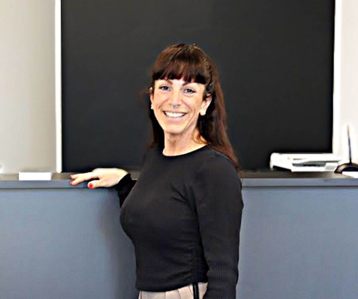 Angela Tardino – Praxismanagement bei be.Physio Ottobrunn Angela Tardino vom Team be.Physio Ottobrunn – Praxismanagerin mit individueller Betreuung im modernen Praxisumfeld in München