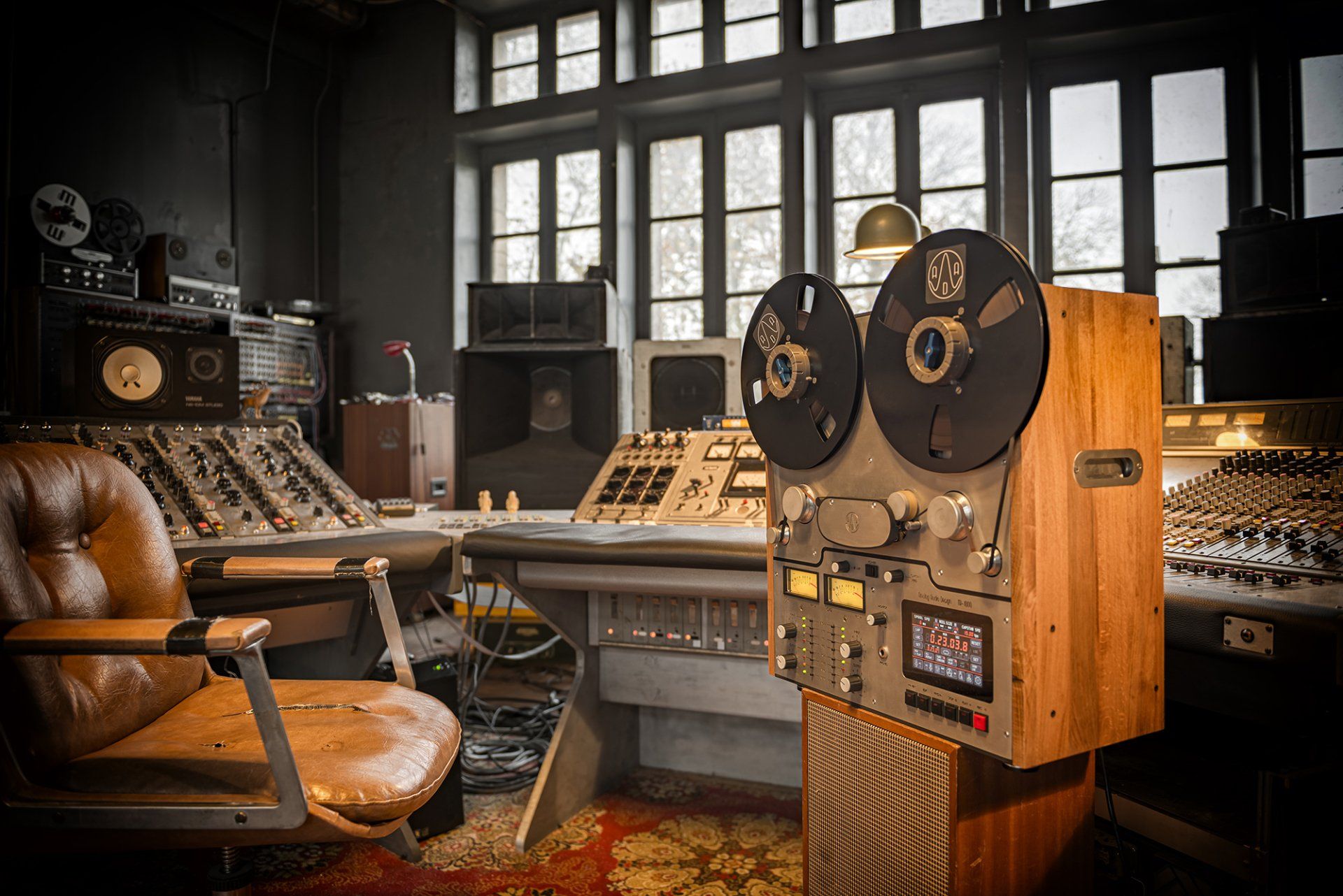 Analog Audio Design - Open Reel to Reel Tape Recorder