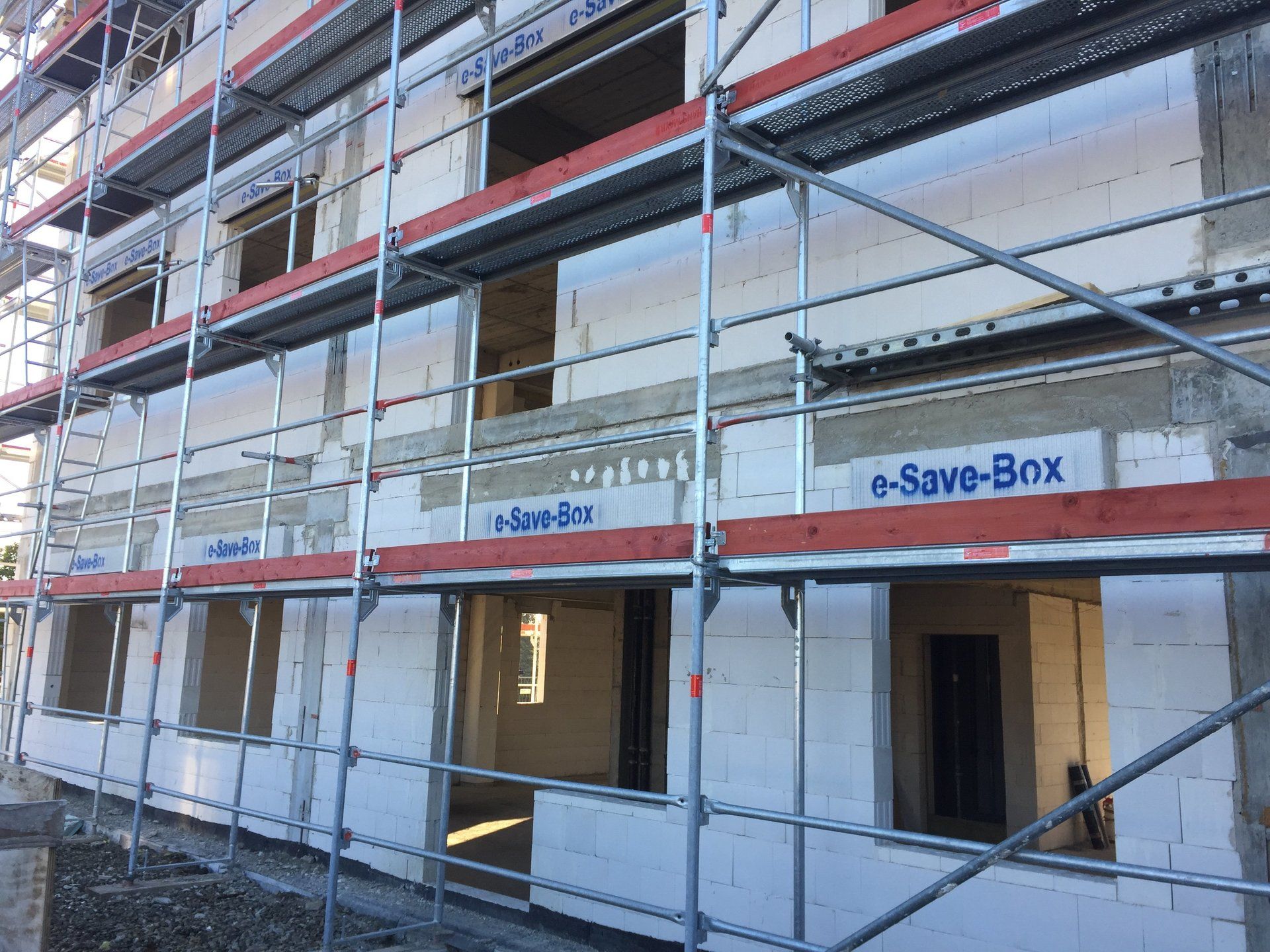 Rollladenkasten mit großem Rollraum und wärmedämmend