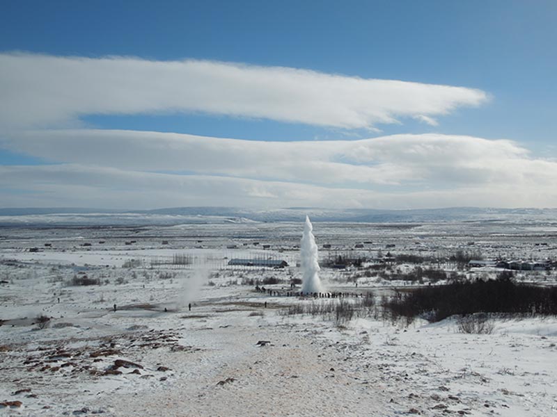 Gebiet mit Geysiren, heißen Quellen und Aussichtspunkt (Island, Golden Circle)