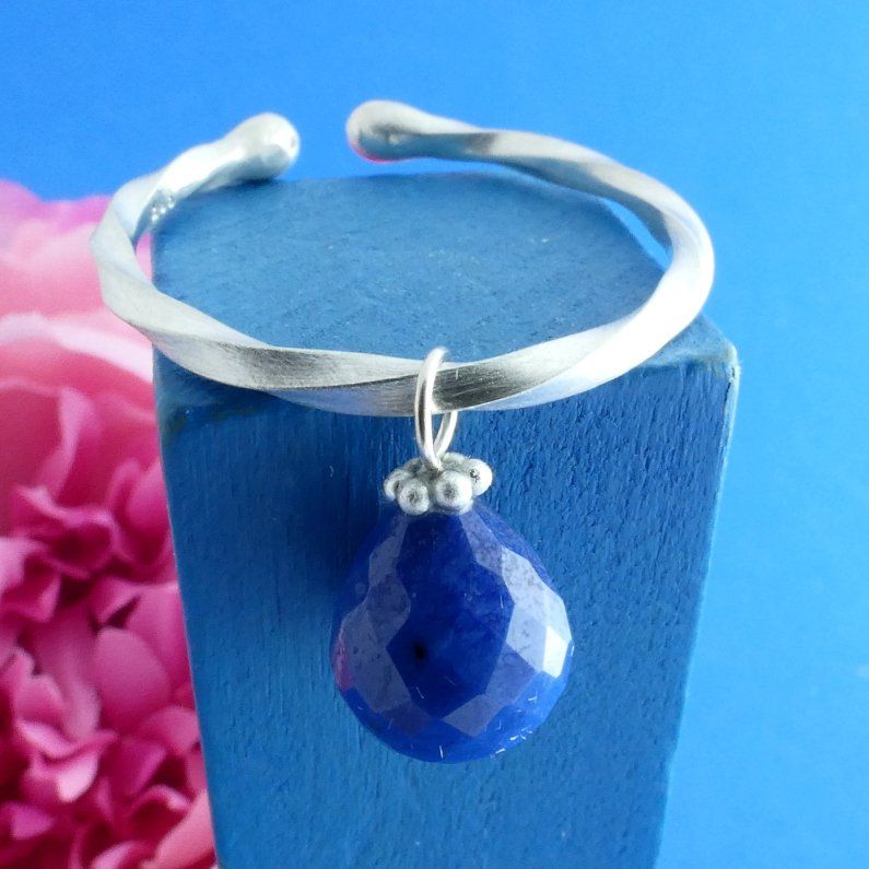 Creole ohne Ohrloch-Bedarf aus Argentium-Sterlingsilber mit facettierter Dumortierit-Perle, hier gelangen Sie zu meiner Ohrschmuck-Gallerie