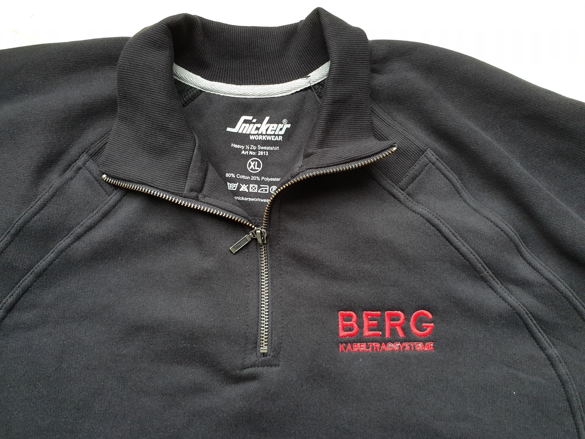 Arbeitsjacke mit Firmenlogo bestickt – Berg Kabeltragsysteme GmbH- Stickerei Augsburg - Stickerei Baumeister