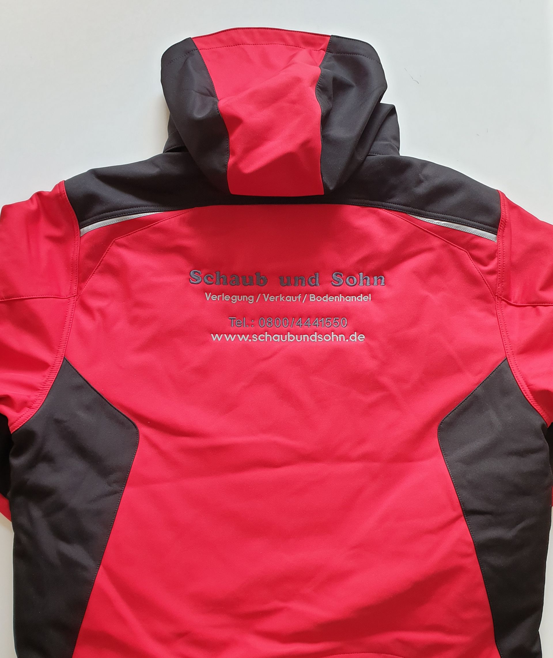 Arbeitsjacke mit Firmenlogo bestickt, Schaub und Sohn GbR, Gersthofen - Stickerei Augsburg - Stickerei Baumeister