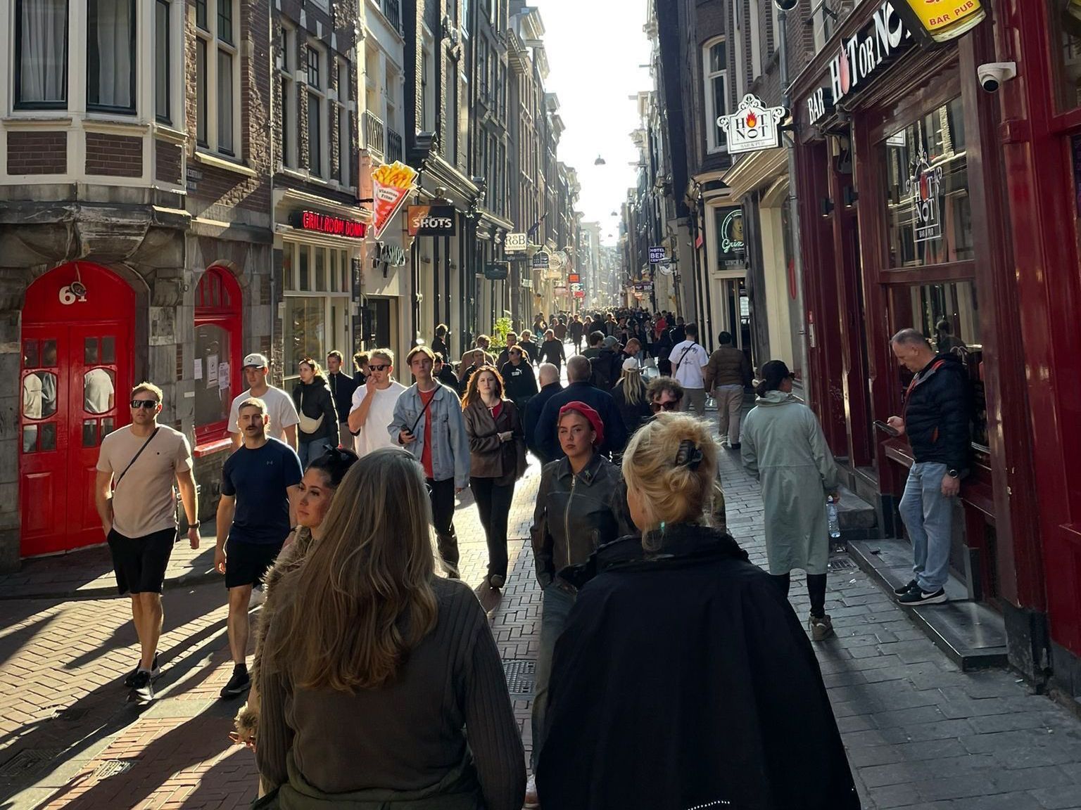 Herzblut Amsterdam Stadtführungen, auf deutsch, kleine Gruppen. Privatführungen. Dam.