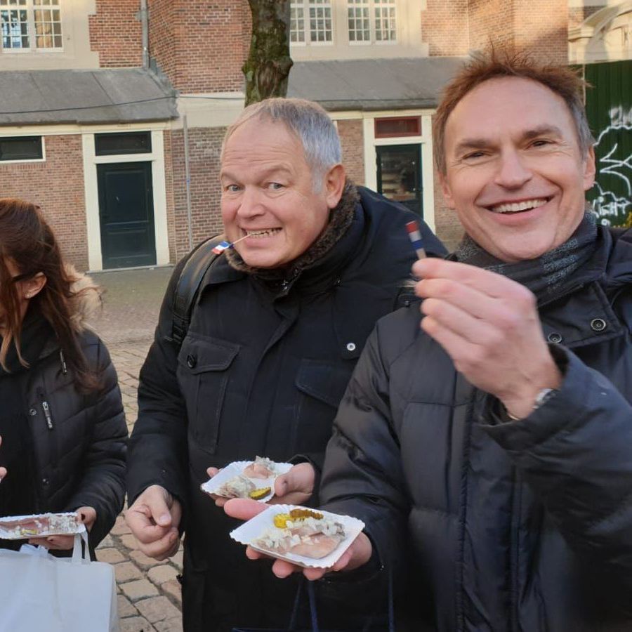 Herzblut Amsterdam Stadtführungen, auf deutsch, kleine Gruppen. Privatführungen. Fahrradtouren. Haring. Foodtour