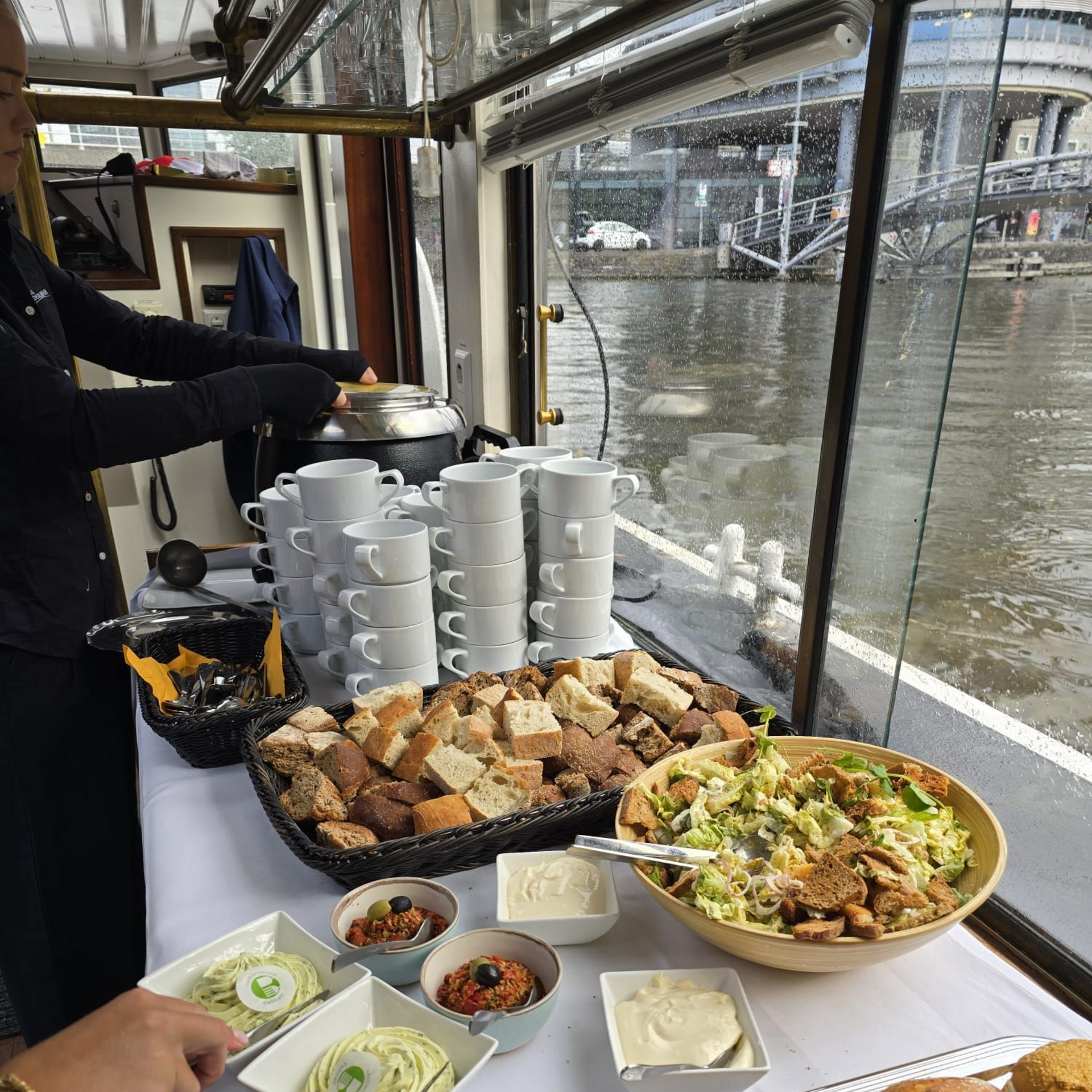 Herzblut Amsterdam, Private Touren, Kleine Gruppen, Deutsch, Betriebsausflüge, Incentives, Kultur, Grachtenfahrt