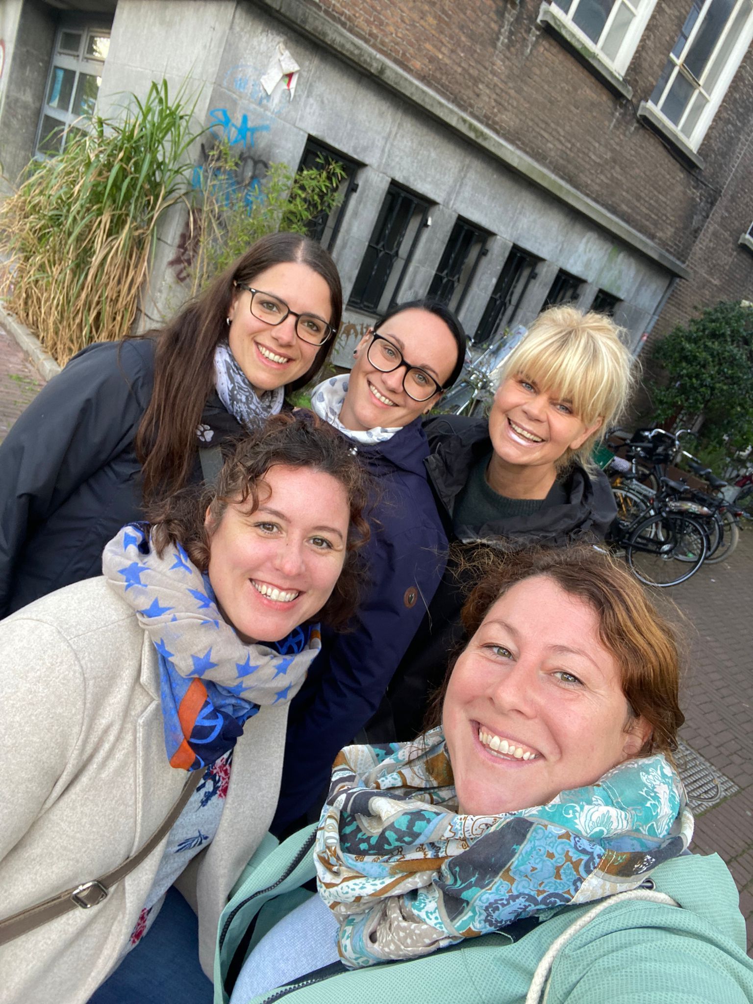 Herzblut Amsterdam Stadtführungen, auf deutsch, kleine Gruppen. Privatführungen. Fahrradtouren. Rotlicht