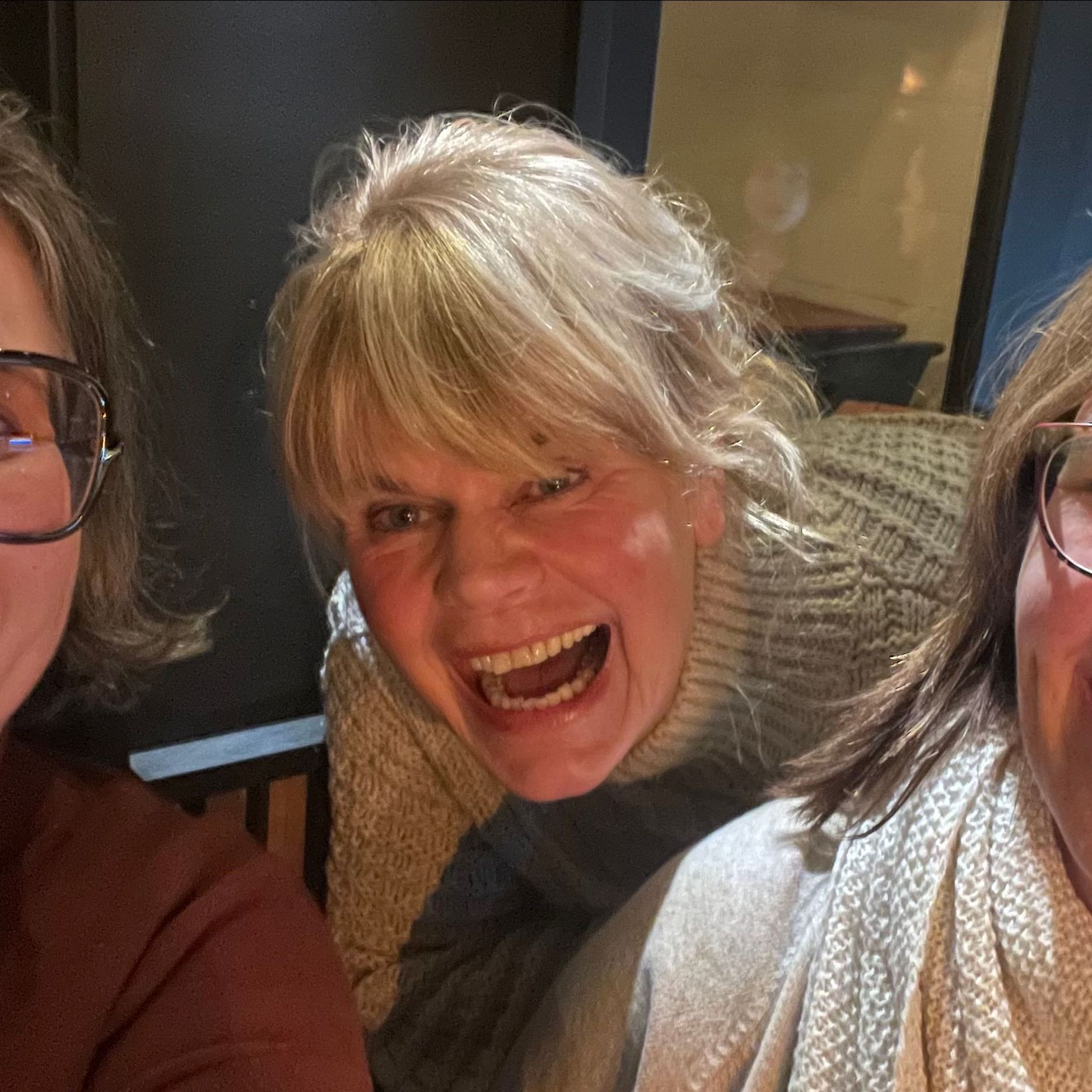 Herzblut Amsterdam Stadtführungen, auf deutsch, kleine Gruppen. Privatführungen. Fahrradtouren. Tourguide