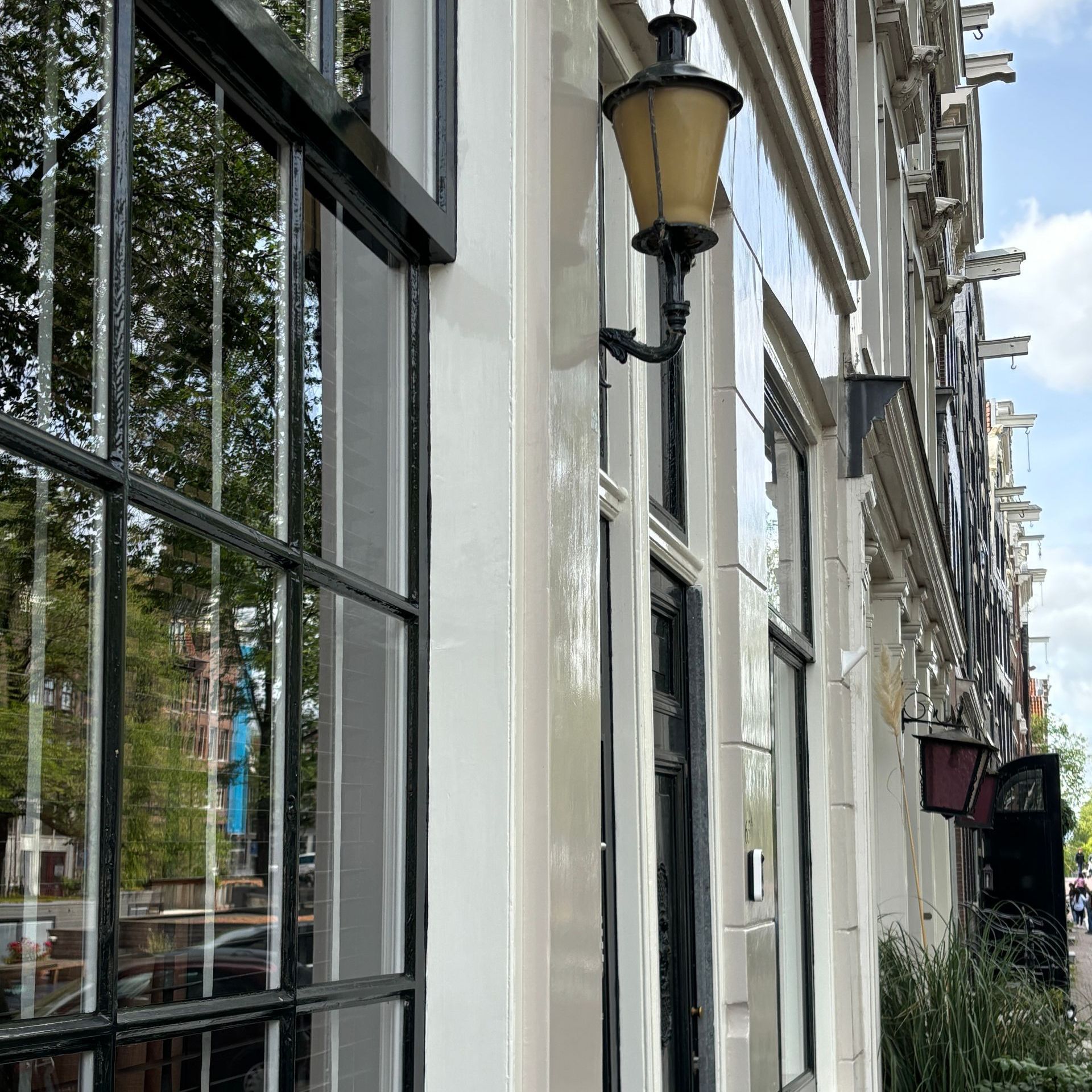 Herzblut Amsterdam Stadtführungen, auf deutsch, kleine Gruppen. Privatführungen. Fahrradtouren. Grachtenhäuser.