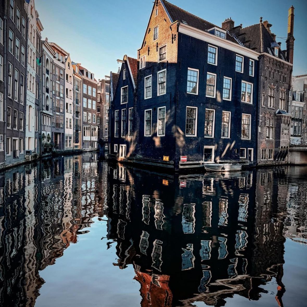 Herzblut Amsterdam Stadtführungen. Deutsch. Kleine Gruppe. Privatführung.