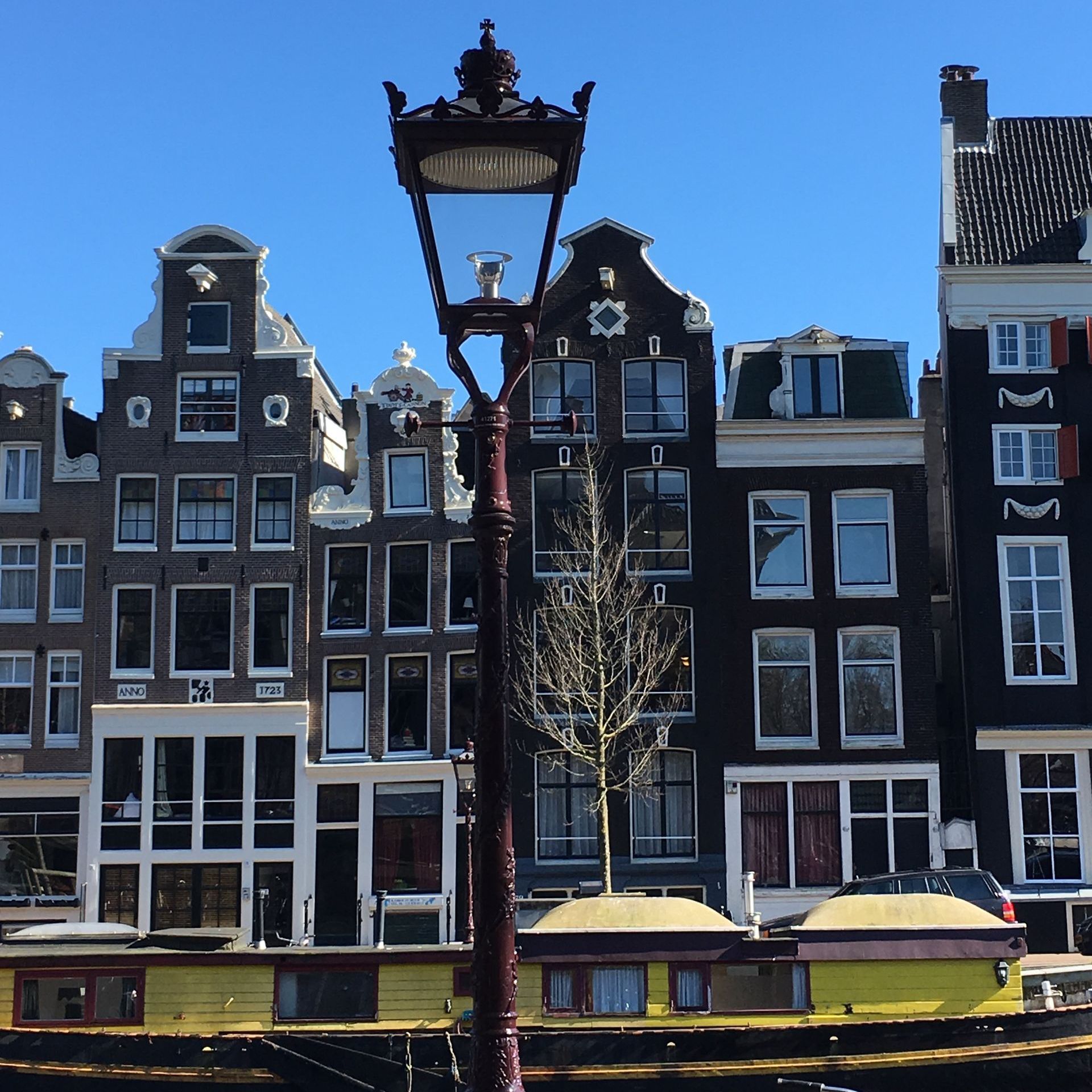 Herzblut Amsterdam Stadtführungen. Deutsch. Kleinste Gruppen. Privatführungen. Tourguide