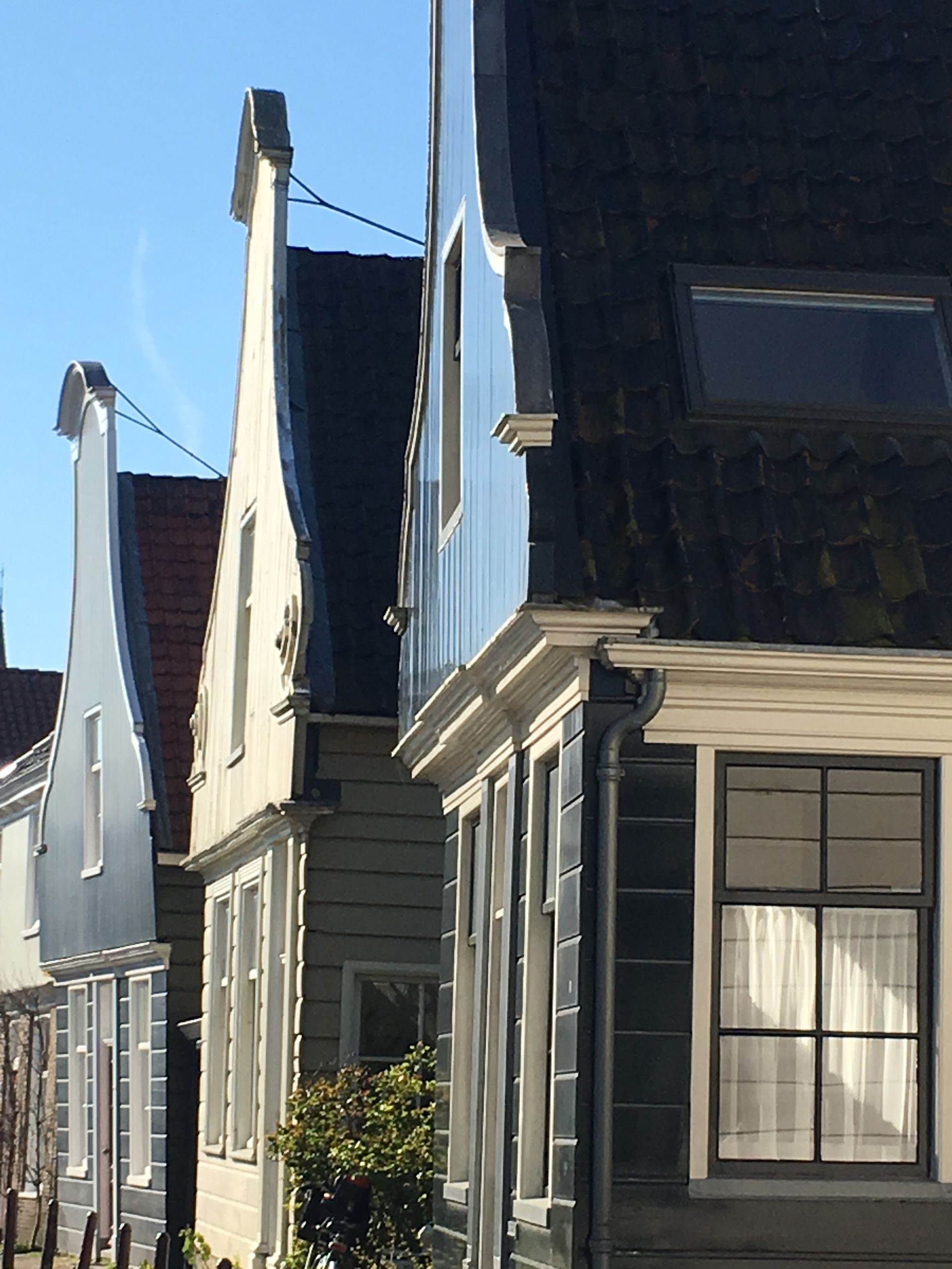 Herzblut Amsterdam Stadtführungen, auf deutsch, kleine Gruppen. Privatführungen. Fahrradtouren. NDSM werft