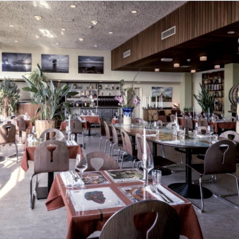 Herzblut Amsterdam Stadtführungen, auf deutsch, kleine Gruppen. Privatführungen. Fahrradtouren. Homeland.