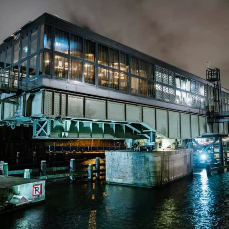 Herzblut Amsterdam Stadtführungen, auf deutsch, kleine Gruppen. Privatführungen. Fahrradtouren. Wolf Atelier.