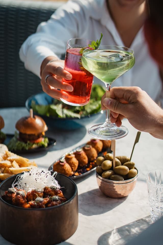 Herzblut Amsterdam Stadtführungen, auf deutsch, kleine Gruppen. Privatführungen. Fahrradtouren. Essen in Amsterdam