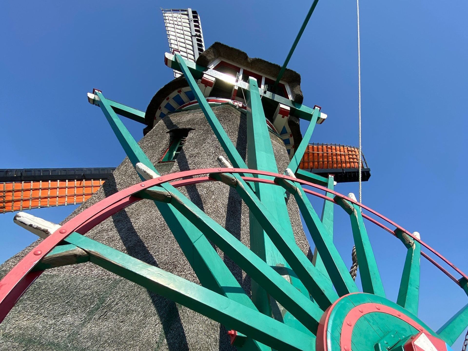 Herzblut Amsterdam Stadtführungen, auf deutsch, kleine Gruppen. Privatführungen. Fahrradtouren. Windmühlen. Zaanse Schans.