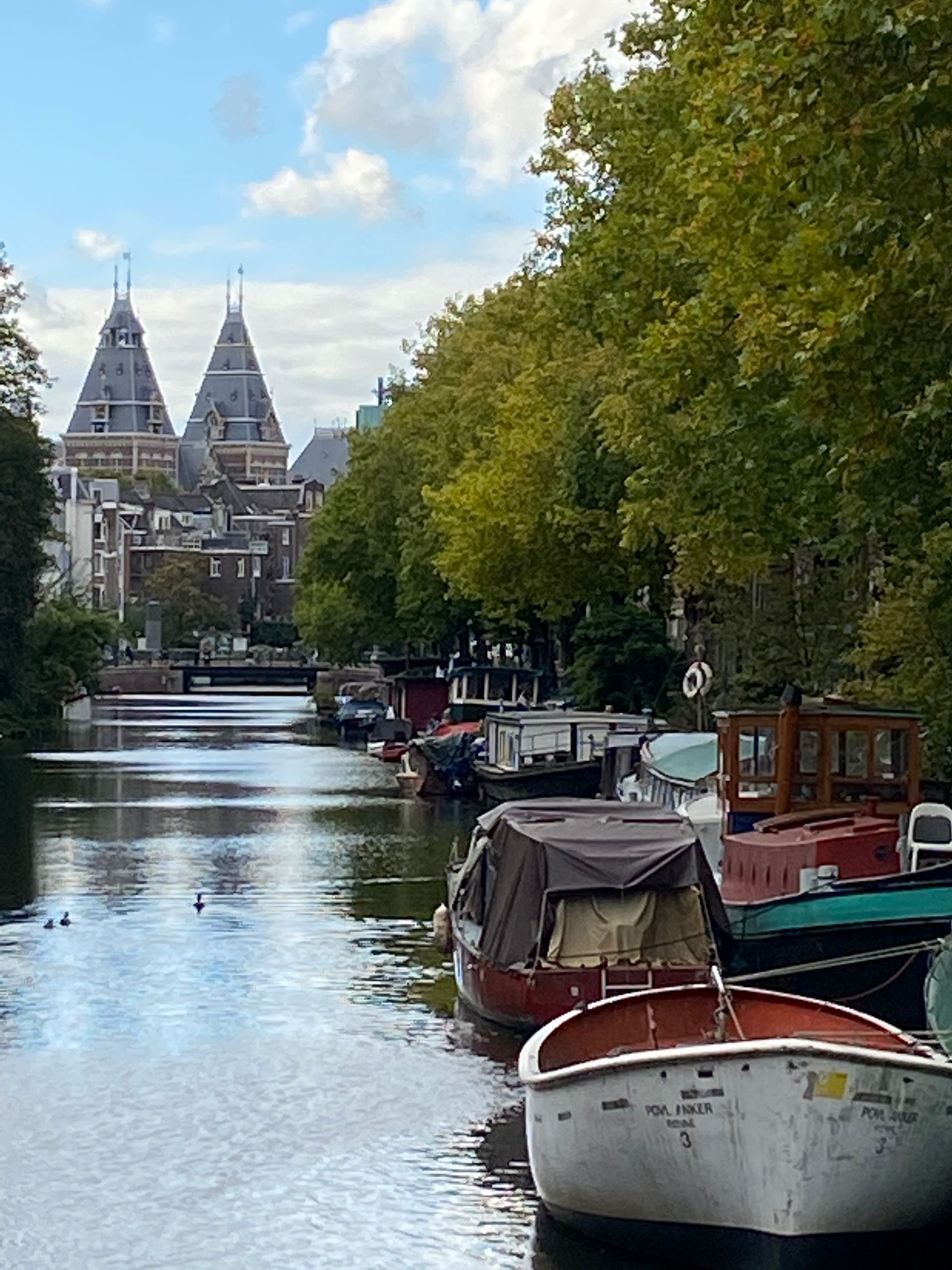 Herzblut Amsterdam Stadtführungen, auf deutsch, kleine Gruppen. Privatführungen. Fahrradtouren. Rijksmuseum