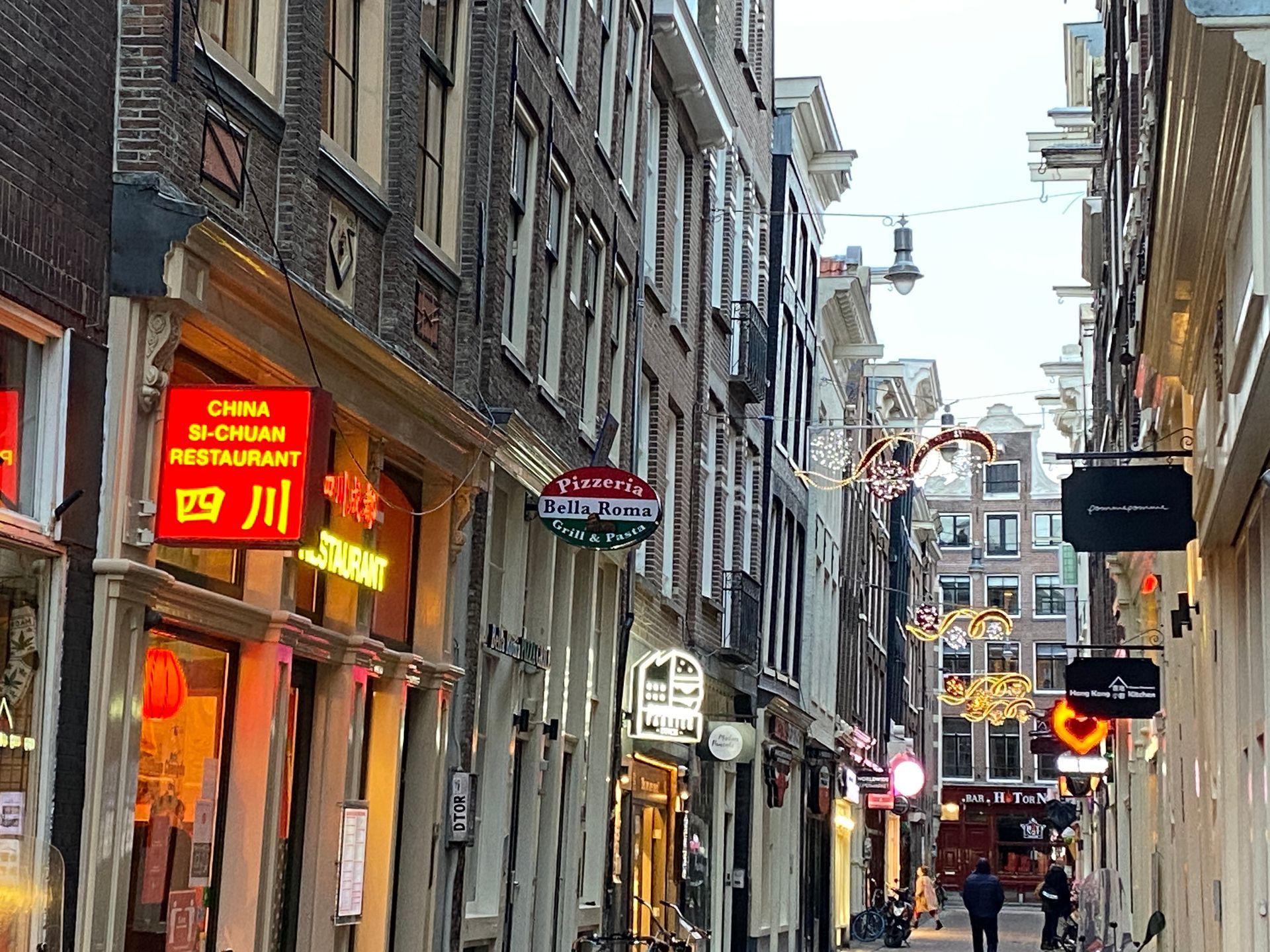 Herzblut Amsterdam Stadtführungen, auf deutsch, kleine Gruppen. Privatführungen. Fahrradtouren. Redlight District