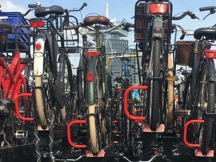 Herzblut Amsterdam Stadtführungen, auf deutsch, kleine Gruppen. Privatführungen. Fahrradtouren. Lookout