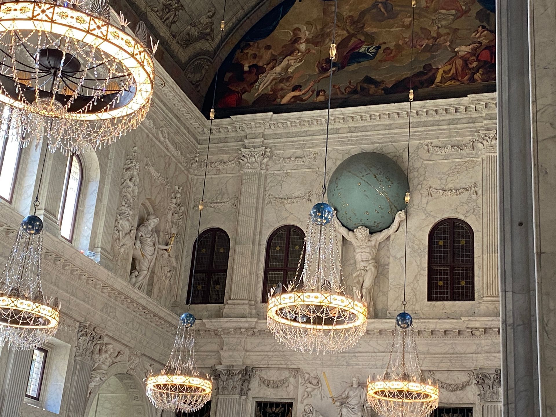 Herzblut Amsterdam Stadtführungen, auf deutsch, kleine Gruppen. Privatführungen. Fahrradtouren. Koniklijke Palais Dam