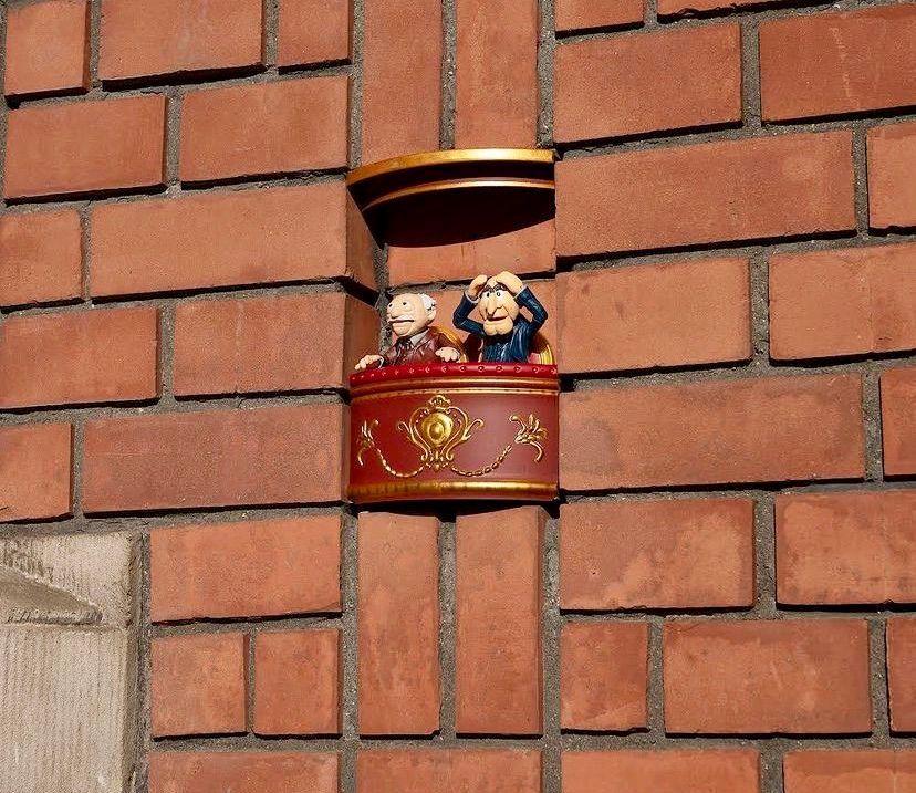 Herzblut Amsterdam Stadtführungen, auf deutsch, kleine Gruppen. Privatführungen. Fahrradtouren. Streetartfrankey