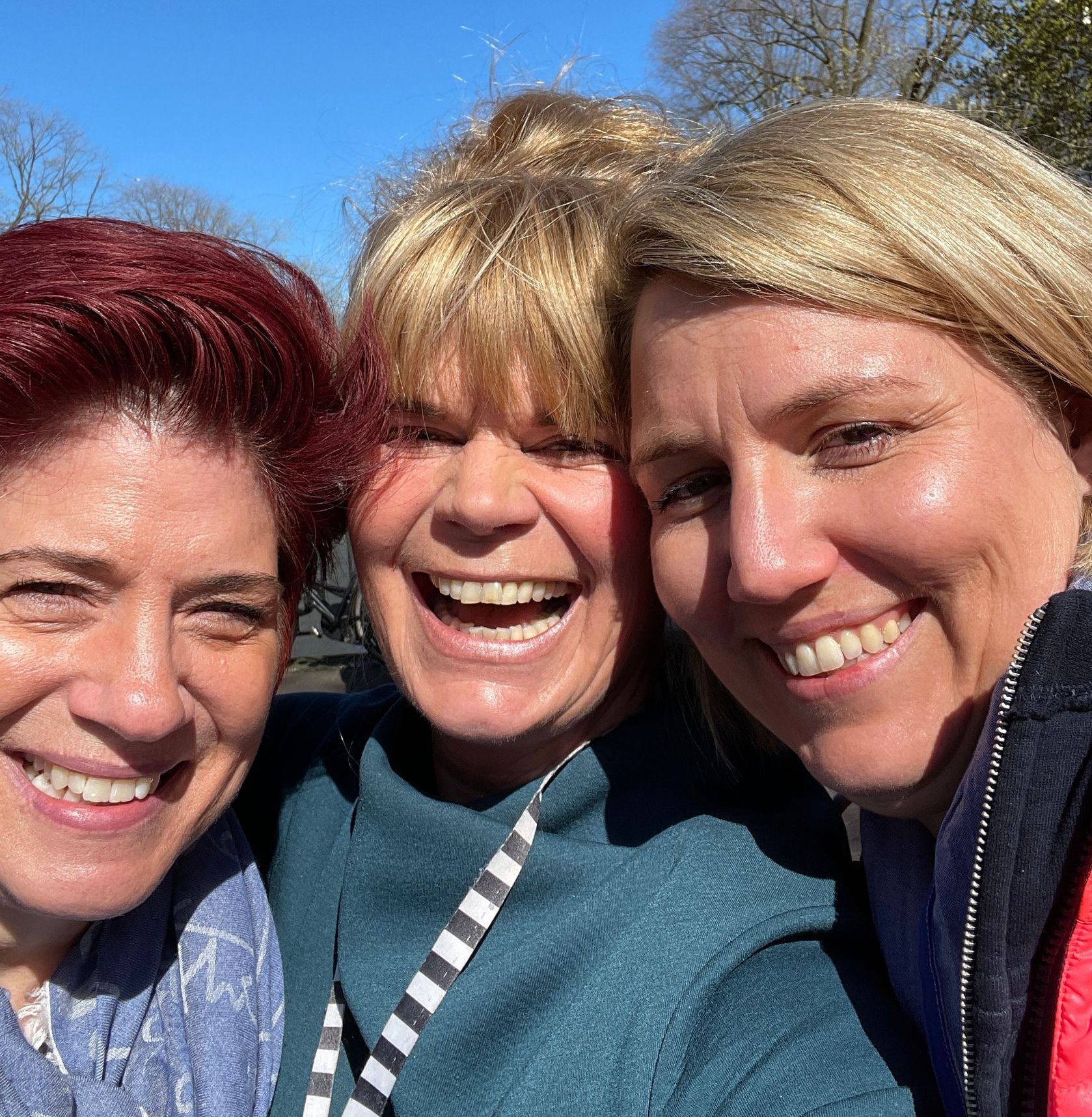 Herzblut Amsterdam Stadtführungen, auf deutsch, kleine Gruppen. Privatführungen. Fahrradtouren. Parken.