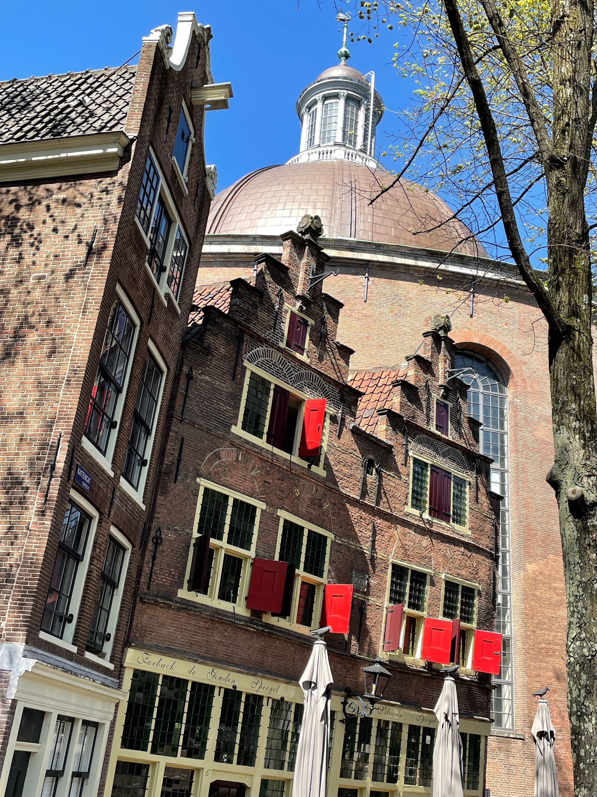 Herzblut Amsterdam Stadtführungen, auf deutsch, kleine Gruppen. Privatführungen. Silberner Spiegel. Restaurant.