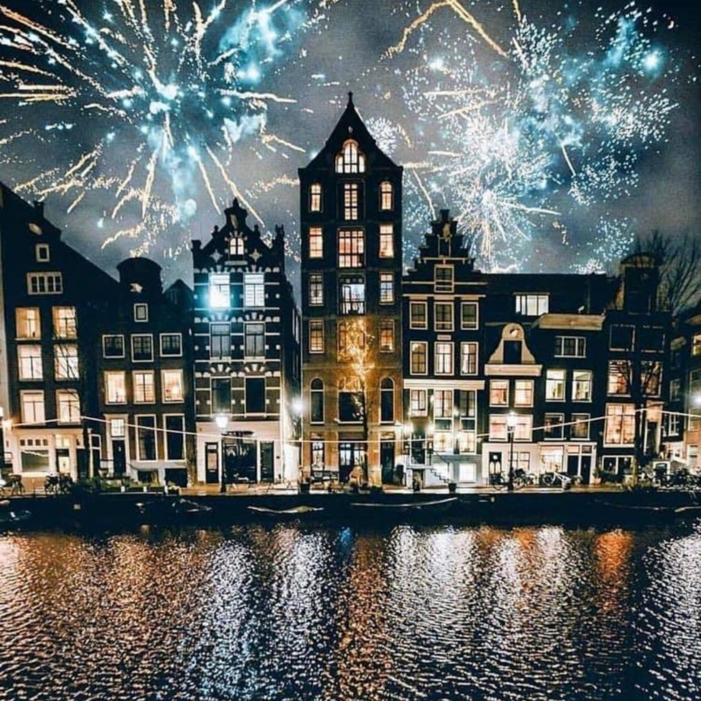 Herzblut Amsterdam Stadtführungen, deutsch, kleine Gruppen. Privatführungen. Fahrradtouren.