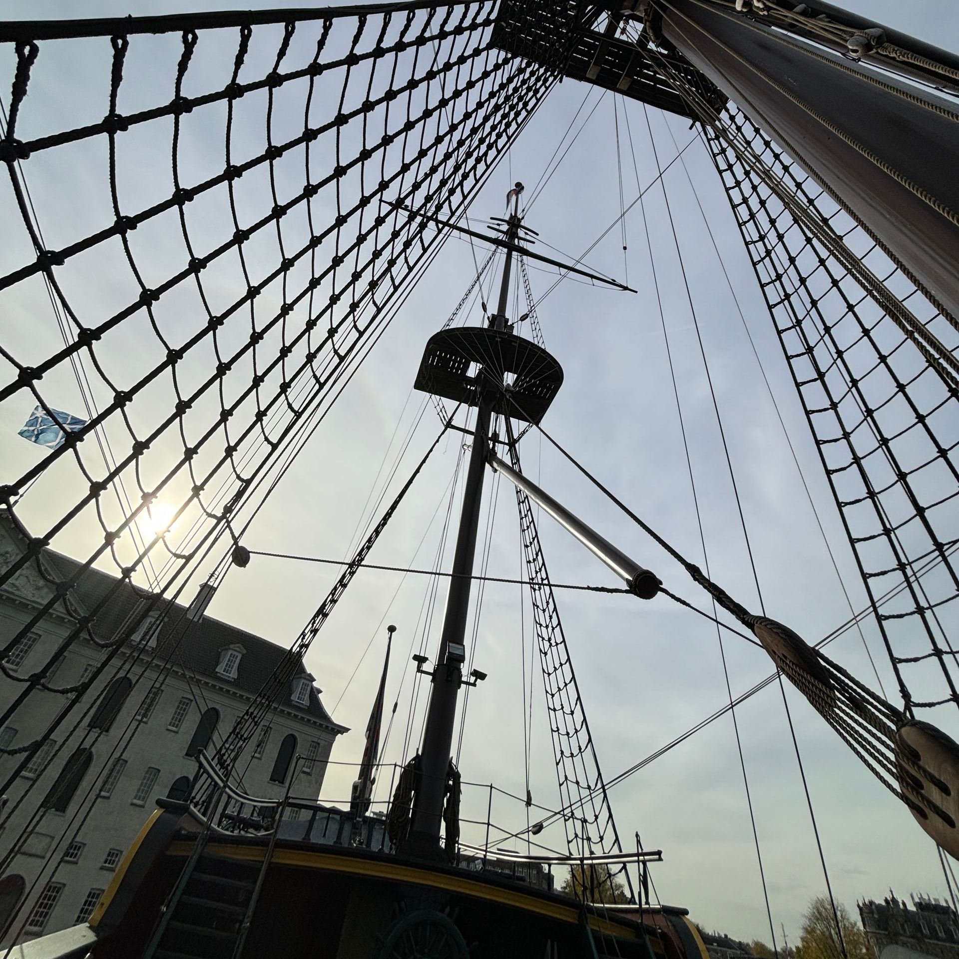 Herzblut Amsterdam Stadtführungen, auf deutsch, kleine Gruppen. Privatführungen. Fahrradtouren. Schifffahrtsmuseum.