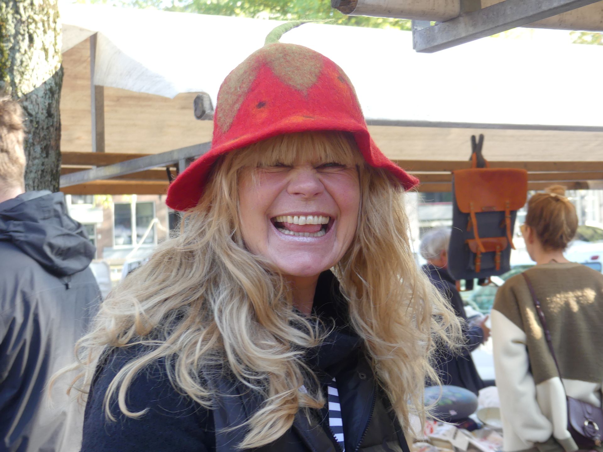 Herzblut Amsterdam Stadtführungen, auf deutsch, kleine Gruppen. Privatführungen. Fahrradtouren. Noordermarkt. Flohmarkt