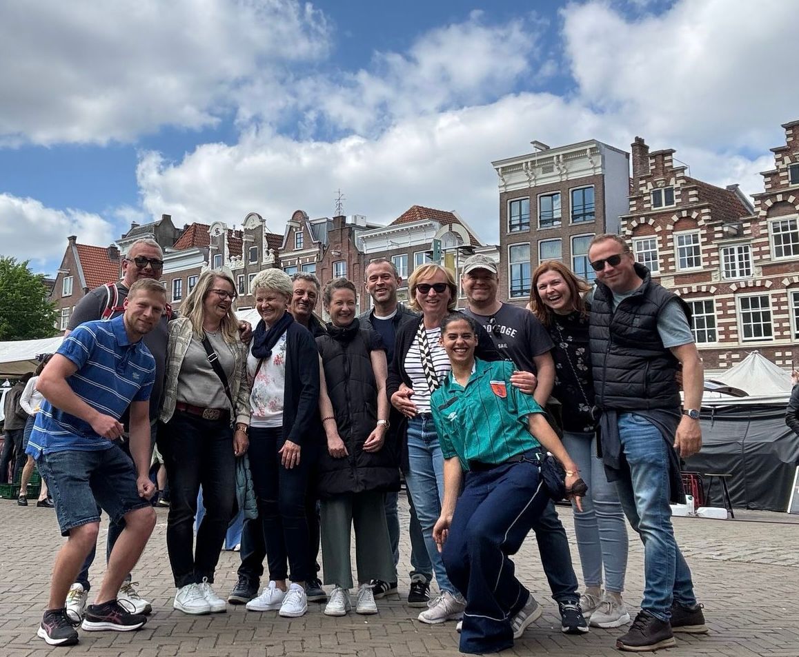 Herzblut Amsterdam Stadtführungen, auf deutsch, kleine Gruppen. Privatführungen. Firmen. Gruppen.