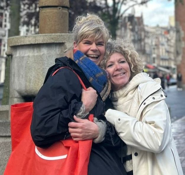 Herzblut Amsterdam Stadtführungen. Deutsch. Kleine Gruppe. Privatführung. Tourguides