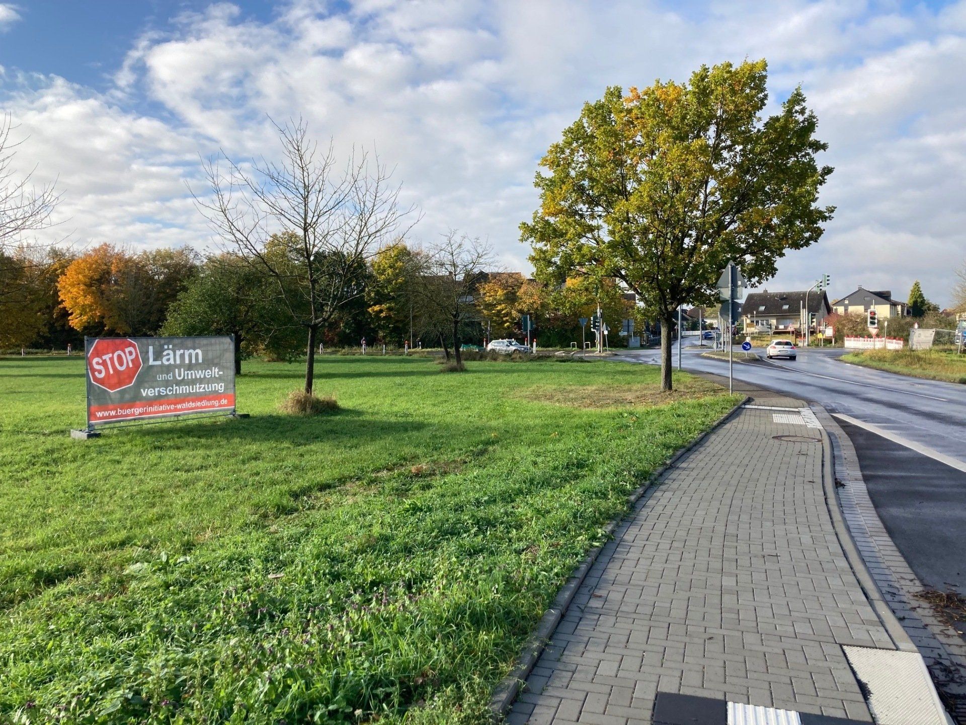 Bauzaun Plakat gegen Panattoni Logistikzentrum Altenstadt