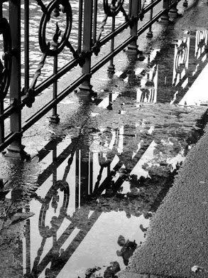 Regen, Spiegelung, Geländer, Wasser, Pfütze, nass, Straße,