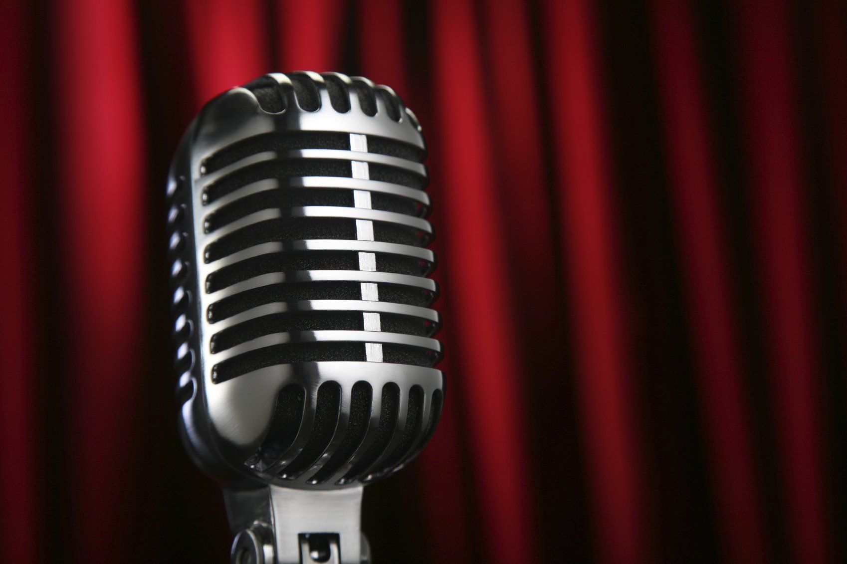 ein Mikrophon als Metapher für die Stimme