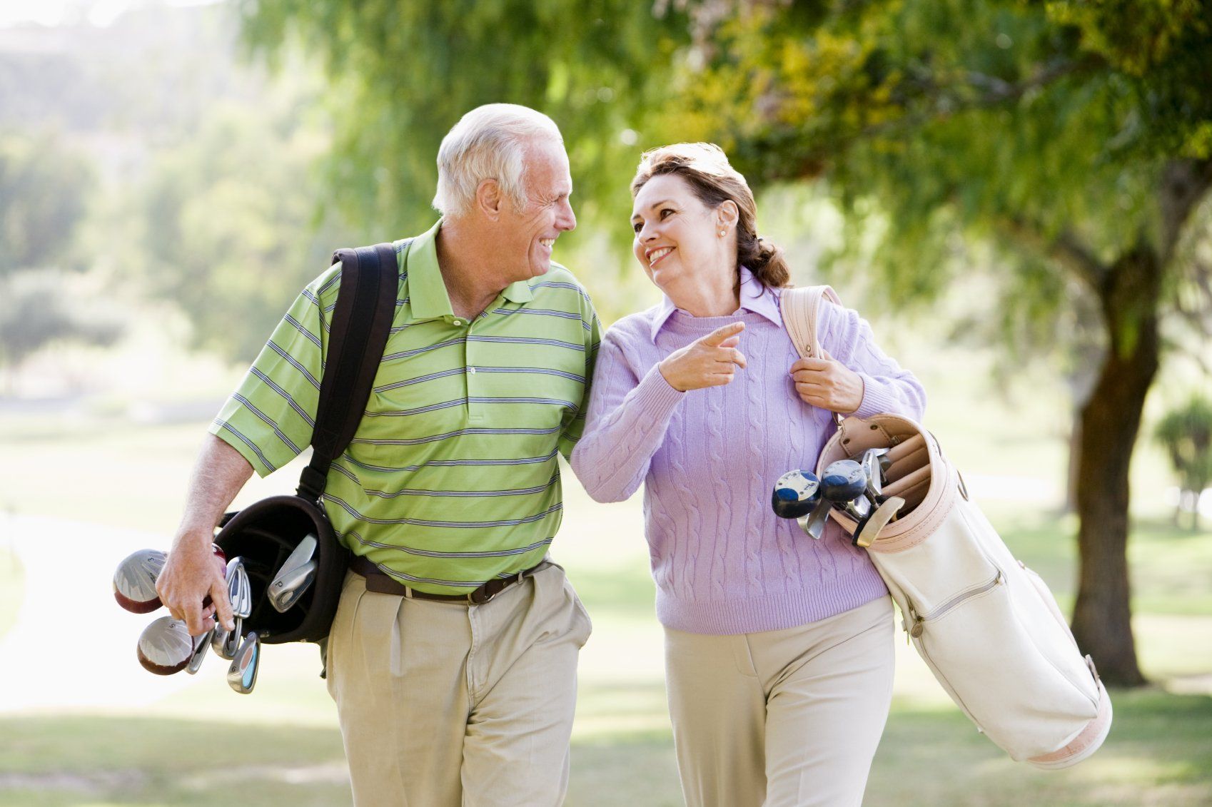 Transfers with golf bags and luggage