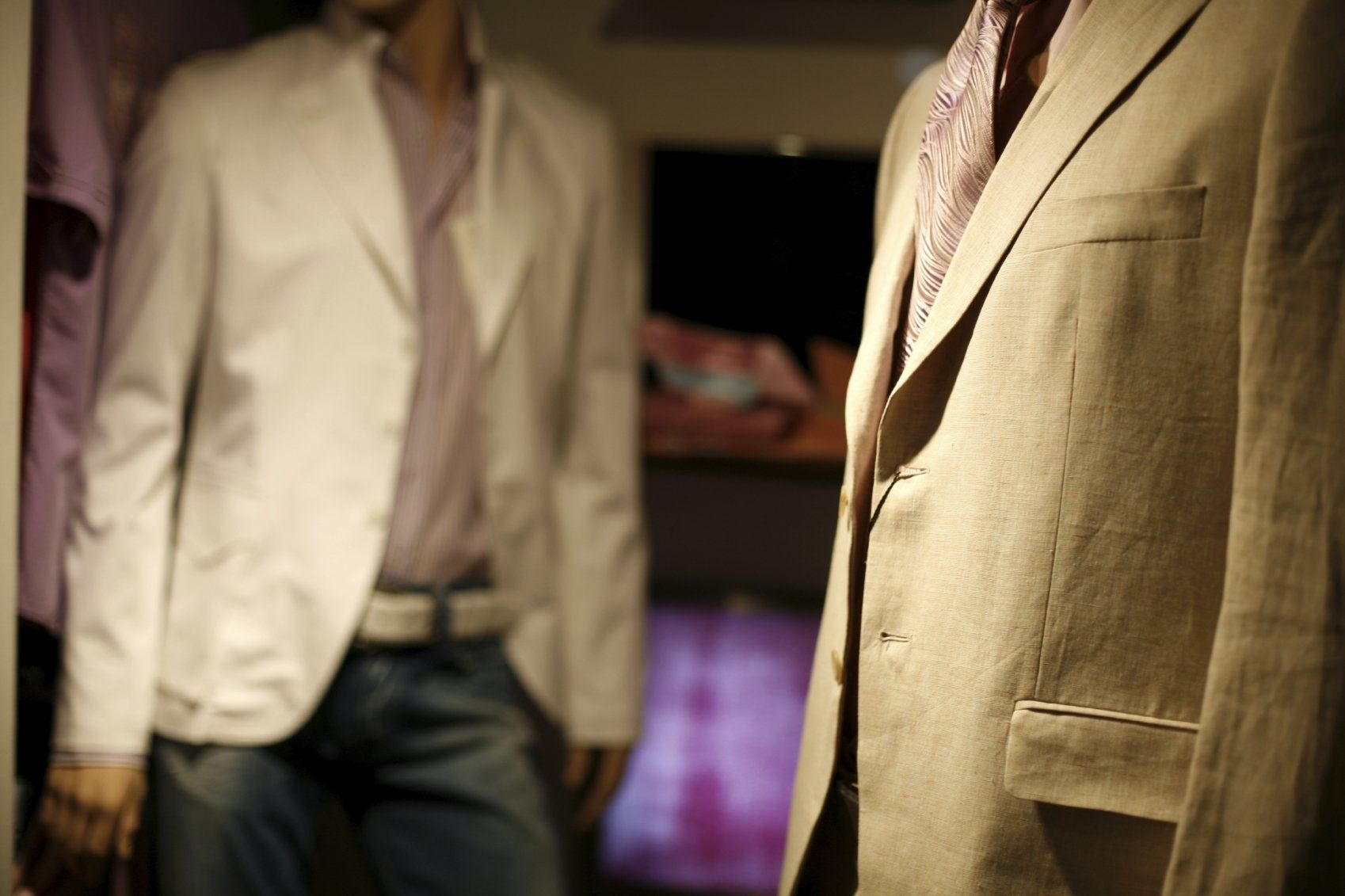 Man dressed in linen jacket and trousers