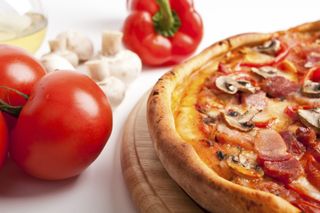 Centro Treff Imbiss Restaurant mit Lieferservice für Polch und Umgebung: Pizza, Familienpizza, Nudeln, Salat, Kebap Grill, Schnitzel, Grillspezialitäten